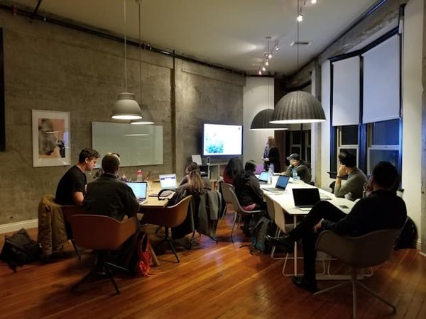 Comment élaborer des stratégies de communication efficaces pour des projets multisectoriels ?